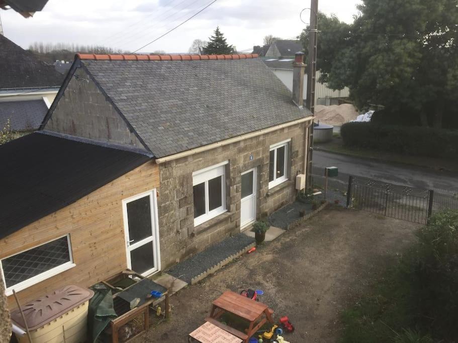 Detached Cottage On The Edge Of Town Pluméliau Exterior foto